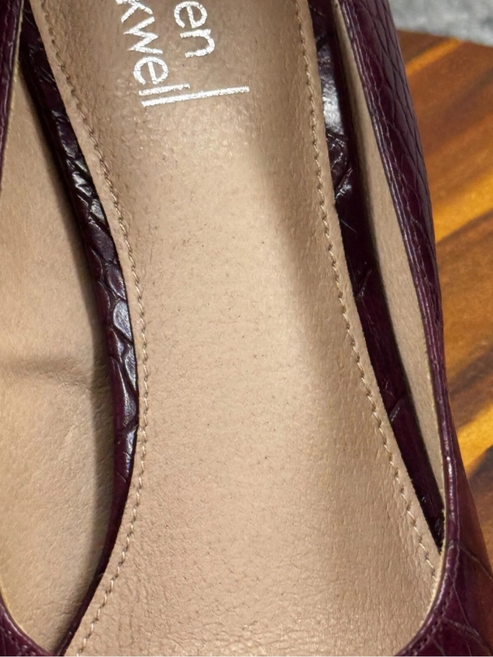 Lauren Maxwell Women's Plum Croc-Embossed Pointed-Toe Heels - Picture 7 of 11